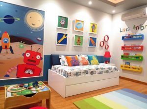 Kids colorful bedroom e1544482462690