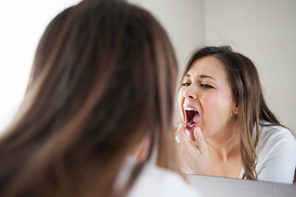 woman with toothache